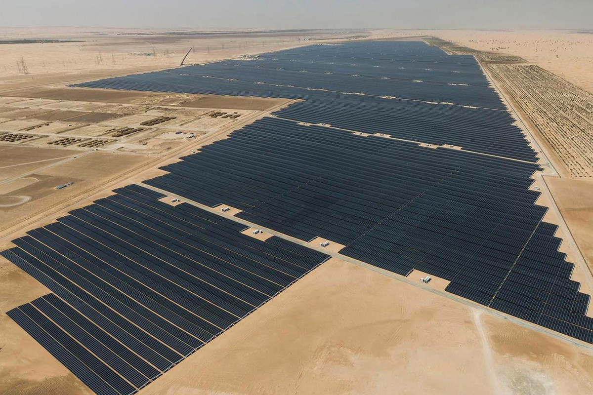 مزارع خورشیدی امارات، دریاچه هایی در بیابان