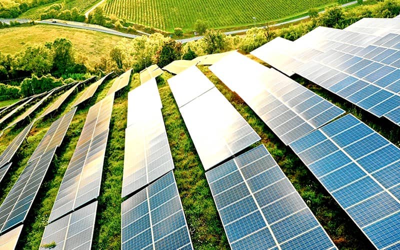 استفاده از انرژی خورشیدی ، یکی ازروش های تولید برق رایگان خانگی