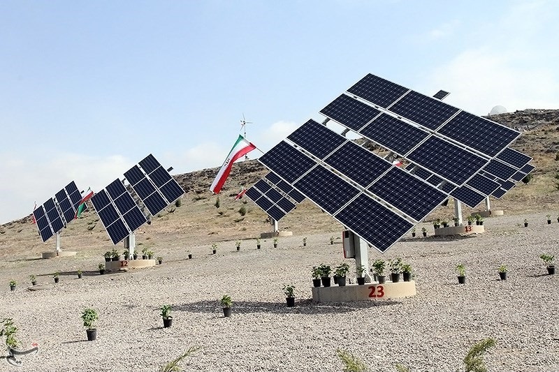 پنل خورشیدی ایرانی یا خارجی؟ | ماناسازان